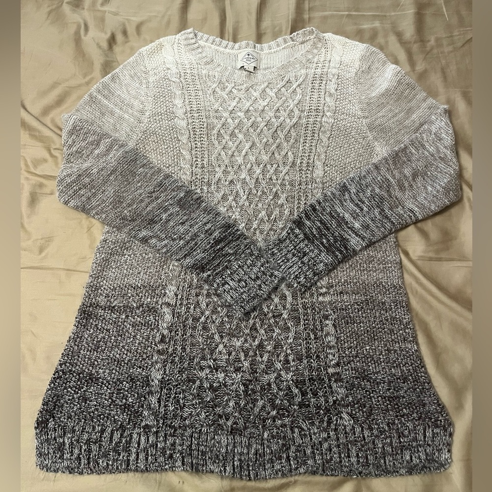 St. Johns Bay Cable Knit Sweater - L